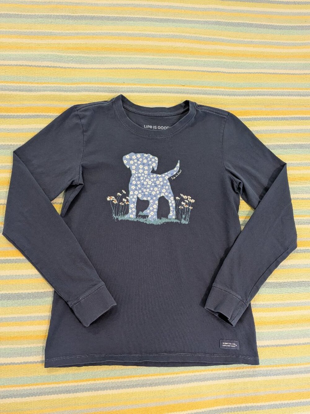 ⭐ Life is Good Small Navy Blue Floral Daisy Dog Long Sleeve Crusher Graphic Tee